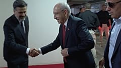 Kemal Kılıçdaroğlu CHP Genel Merkezi'ne giriş yaparken. / 30 Mayıs Cumartesi