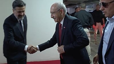 Kemal Kılıçdaroğlu CHP Genel Merkezi'ne giriş yaparken. / 30 Mayıs Cumartesi