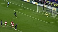 Ousmane Dembélé, a PSG játékosa gólt lő büntetőből a labdarúgó BL döntőjében játszott Paris Saint-Germain - Arsenal mérkőzésen a Puskás Arénában 2026. május 30-án