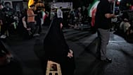 متظاهرون يصلون في تجمع موالي للحكومة في ساحة بطهران، إيران، الجمعة 29 مايو 2026. (AP Photo/فاهد سليمي)