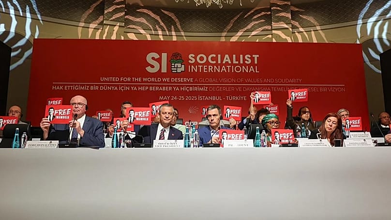 Sanchez, CHP ev sahipliğindeki Sosyalist Enternasyonal toplantısında.