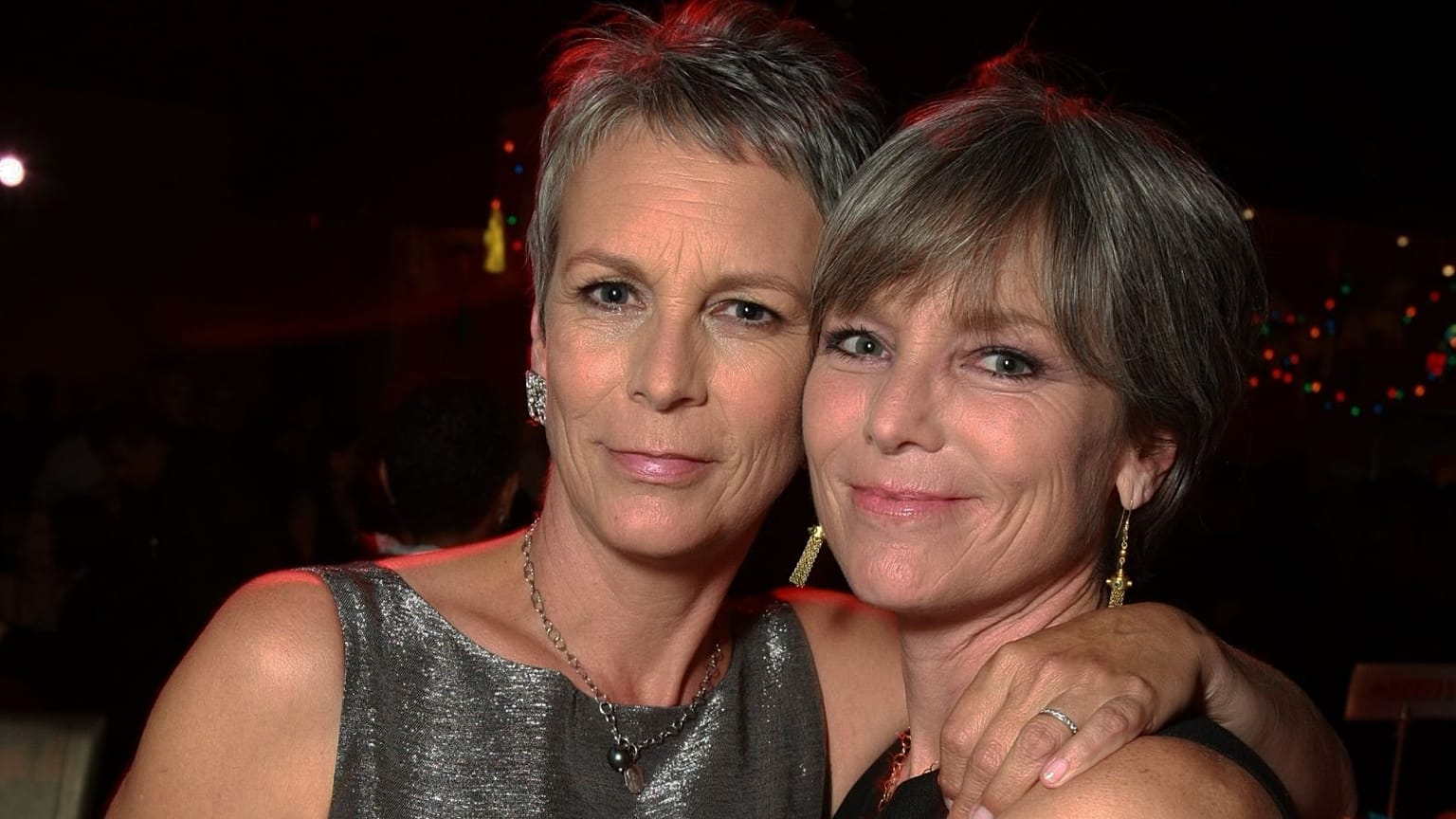 Jamie Lee Curtis, 69 yaşında ölen oyuncu kardeşi Kelly Curtis için yas tutuyor