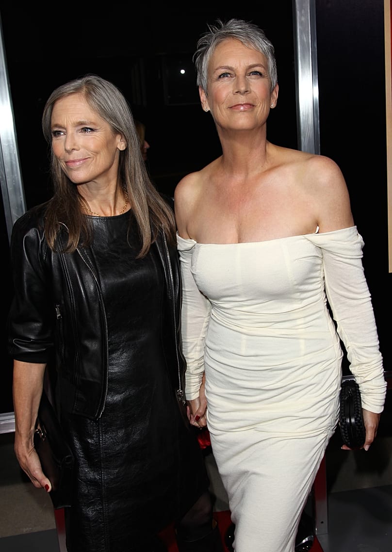 Sağda Jamie Lee Curtis, solda Kelly Curtis, "Hitchcock" filminin Los Angeles galasında - Kasım 2012