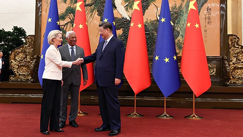Ursula von der Leyen e Xi Jinping.