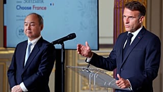 Le président français Emmanuel Macron et Masayoshi Son, président-directeur général de SoftBank Group Corp., à l'Élysée, à Paris, le 1er juin 2026.