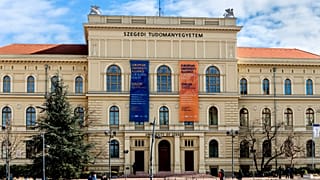 A Szegedi Tudományegyetem központi épülete 2021-ben