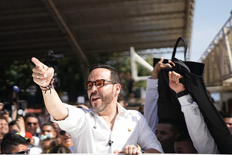 El candidato presidencial Abelardo de la Espriella, del movimiento Defensores de la Patria, tras votar en Barranquilla, Colombia, el 31 de mayo de 2026.