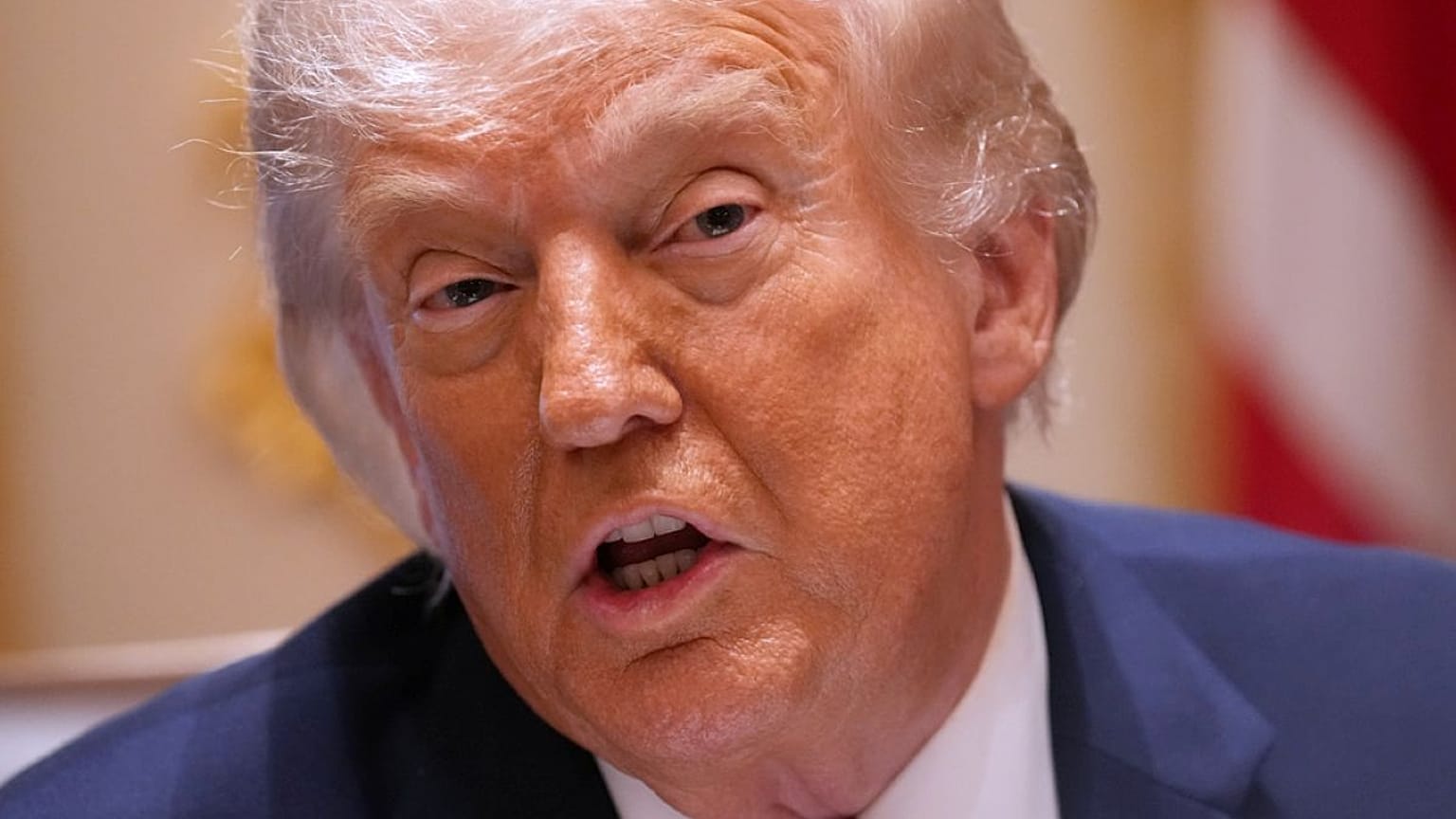  الرئيس الأميركي دونالد ترامب يتحدث خلال اجتماع لمجلس الوزراء في البيت الأبيض، الأربعاء 27 مايو/أيار 2026، في واشنطن.