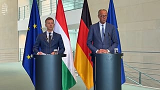 Magyar Péter, magyar miniszterelnök és Friedrich Merz, német kancellár sajtótájékoztatója Berlinben