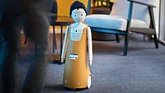 Los robots en el ámbito de los cuidados podrían reducir la carga de trabajo de los profesionales.