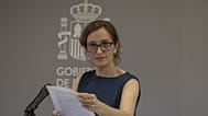 Sağlık Bakanı Mónica García, göçmen nüfusun sağlık koşullarına ilişkin bir raporun sunumu sırasında, 1 Haziran 2026 tarihli bir fotoğrafta.