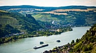 Die klassische Rhein-Route führt von Basel in der Schweiz über Straßburg, Speyer, Koblenz und Köln bis nach Amsterdam.