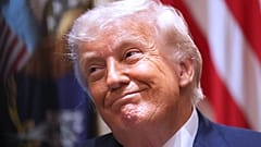 US-Präsident Donald Trump betont, das Verhältnis zu Israels Regierungschef sei trotz eines Kraftausdrucks in einem jüngsten Telefonat weiterhin gut. 27. Mai 2026.