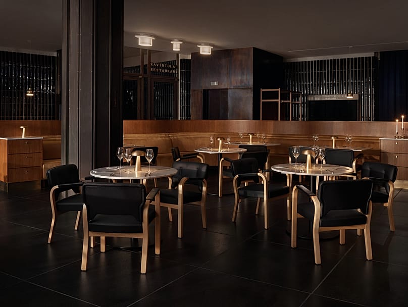 A Finlandia Bistro a helsinki Finlandia Hall ikonikus épületében kapott helyet