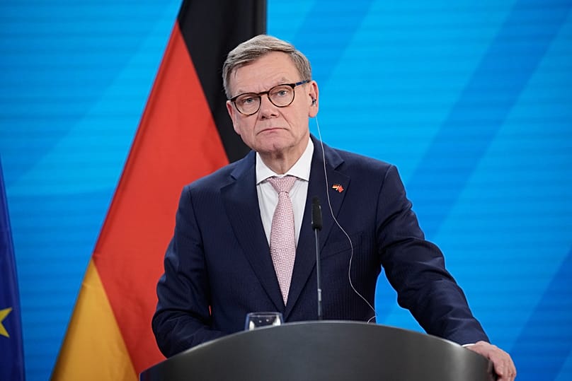 El ministro de Asuntos Exteriores de Alemania, Johann Wadephul, asiste a una rueda de prensa conjunta en Berlín, el 18 de mayo de 2026.