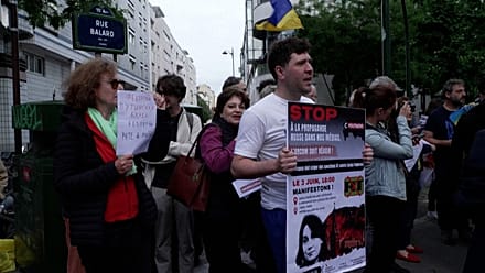 France: Protesters rally outside CNews TV over alleged Kremlin influence