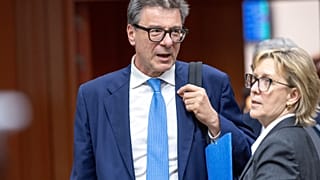 Giorgetti: Clausola Ue su flessibilità per energia richiederà passaggio parlamentare