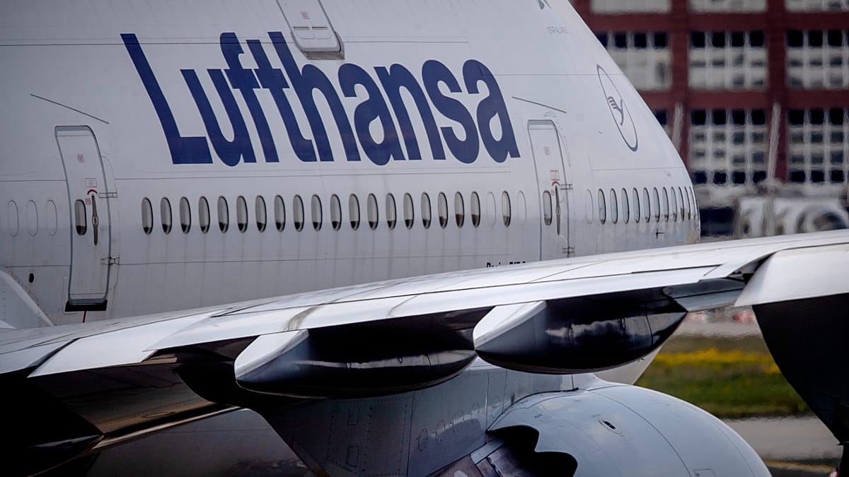 Flughafen Frankfurt: Lufthansa-Maschine bricht vor dem Boarding zusammen