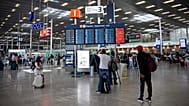 Η Γαλλία, η Ιταλία και η Ισπανία βρίσκονται υπό εξέταση για τον αριθμό θεωρήσεων που εκδίδουν σε Ρώσους υπηκόους.