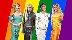 Kim Petras, Nikkie de Jager, Olly Alexander i Zara Larsson na tle tęczowej flagi