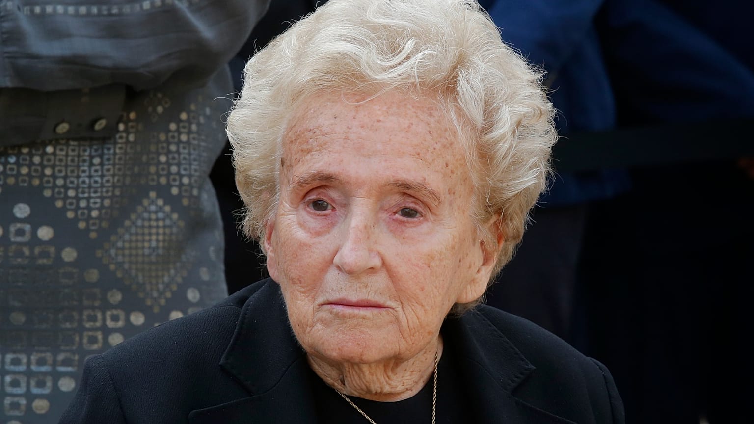 Bernadette Chirac, mulher do antigo presidente francês Jacques Chirac, assiste a uma cerimónia de homenagem a Simone Veil em Paris, em 5 de julho de 2017.