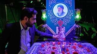 روشن کردن شمع برای رهبر فقید جمهوری اسلامی