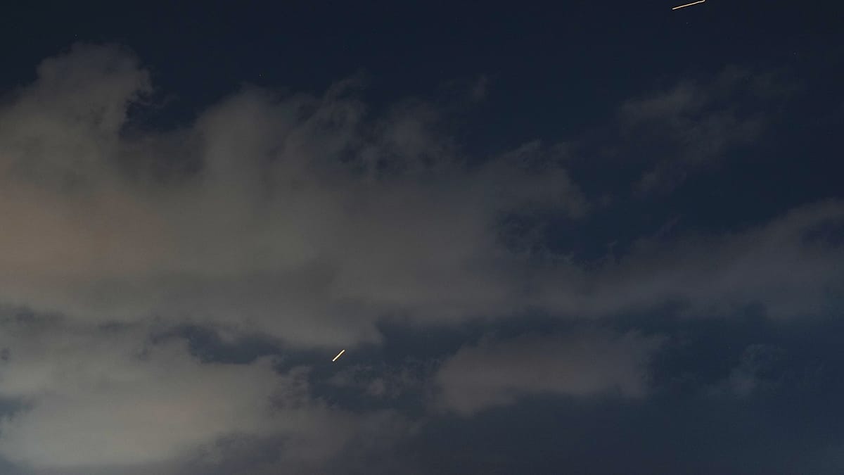 L'Iran tire des missiles sur Israël,  le premier bombardemen