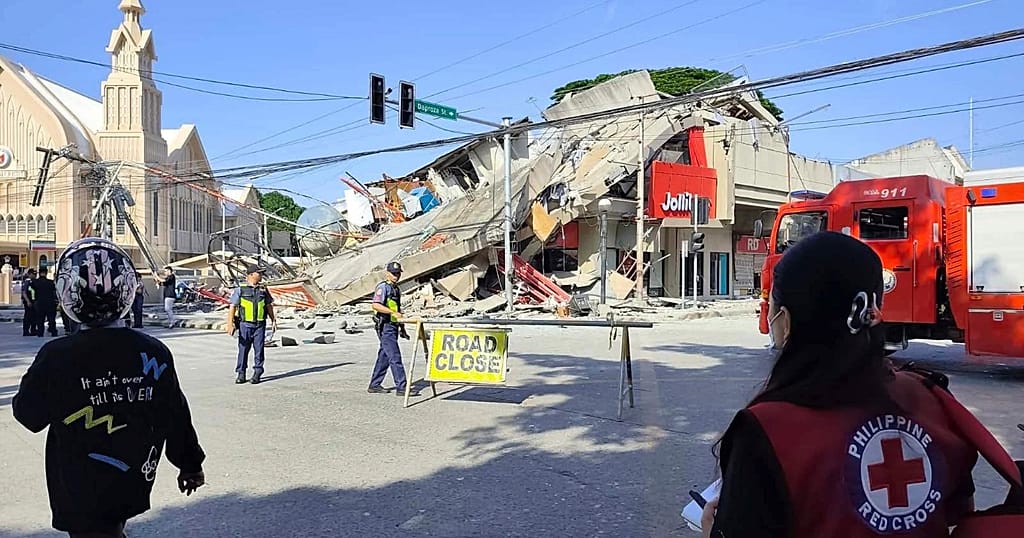 Philippines: at least four dead in earthquake