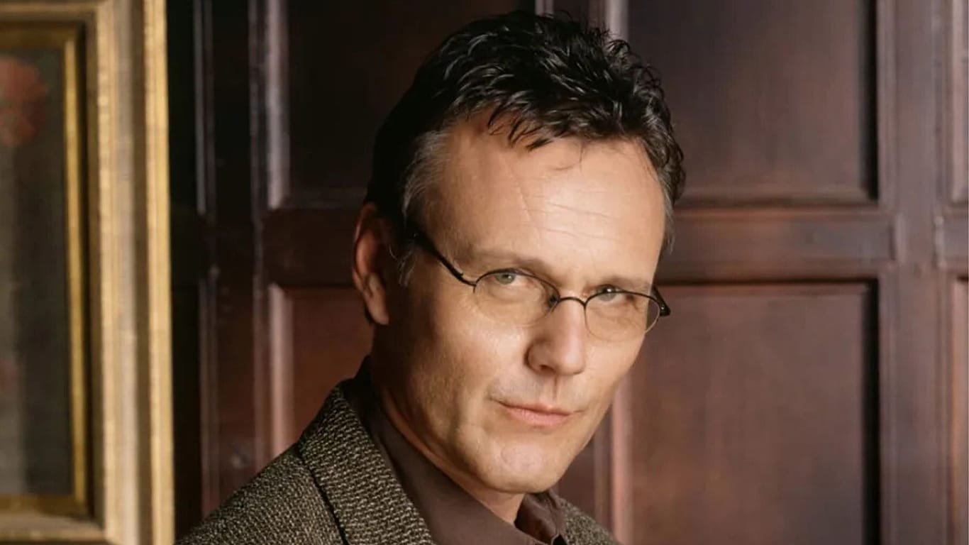 «Era il migliore di noi»: i commoventi tributi ad Anthony Head, star di Buffy, morto a 72 anni