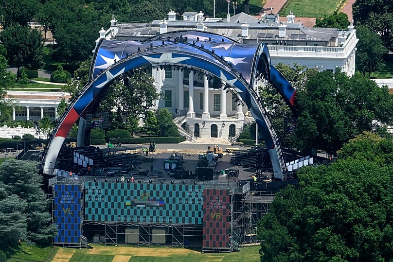 Washington'da Beyaz Saray'ın Güney Çimi'nde yapılacak UFC maçı için sahnenin inşası sürüyor - Pazar 7 Haziran 2026