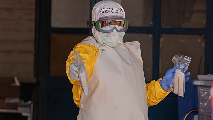 La UE anuncia ayuda de 5 millones de euros contra el ébola e