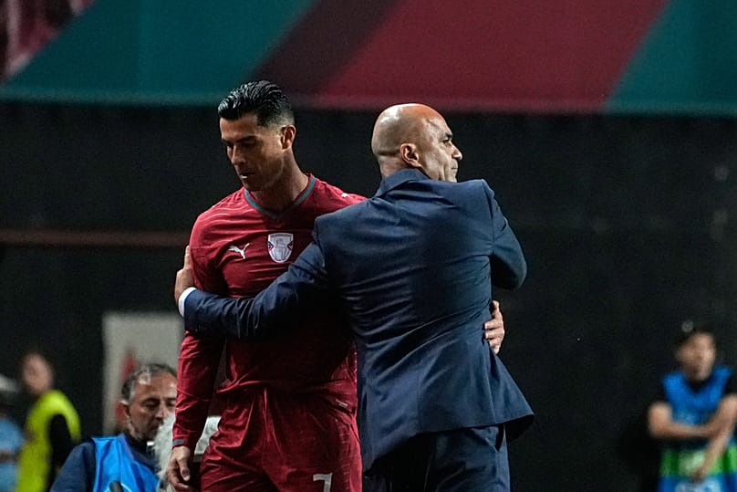 Cristiano Ronaldo e Roberto Martínez no jogo particular frente à Nigéria, junho 2026
