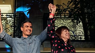 ARCHIVO: El presidente del Gobierno, Pedro Sánchez, junto a la presidenta del PSOE, Cristina Narbona, en un acto en Ferraz, el 23 de julio de 2023