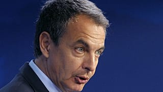 ARCHIVO: El entonces presidente del Gobierno español, José Luis Rodríguez Zapatero, interviene durante una rueda de prensa celebrada en Bruselas, el 24 de junio de 2011.