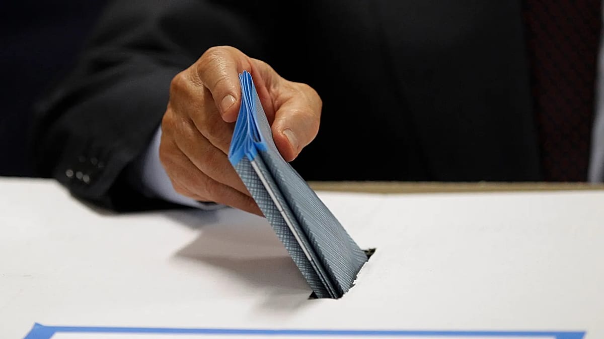 Ballottaggi amministrative, affluenza in calo di otto punti 