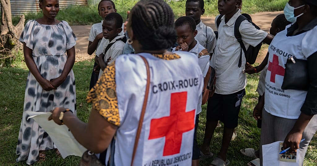 La Croix-Rouge dénonce une attaque lors d’un enterrement en RDC, touchée par Ebola