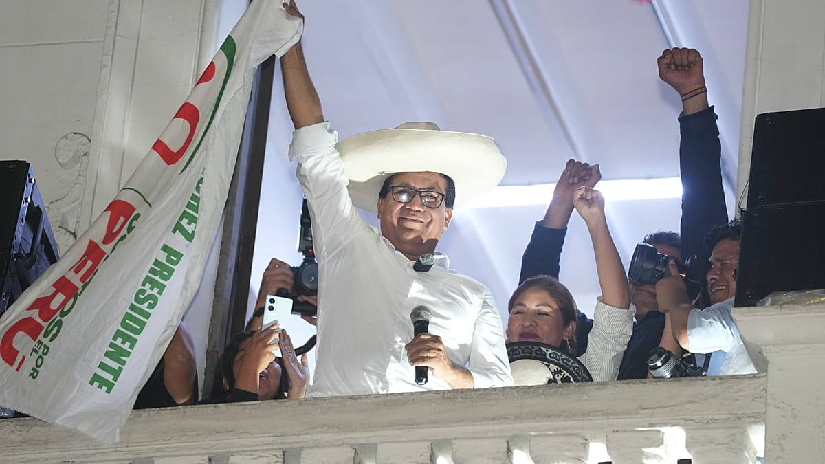 Elezioni in Perù: Sánchez supera Fujimori, vantaggio minimo 