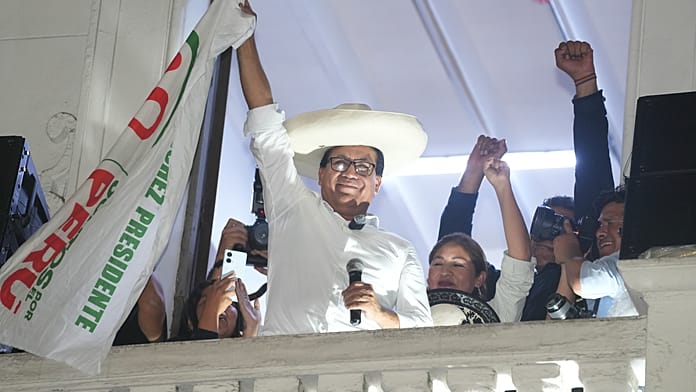 Elecciones en Perú: Sánchez da la vuelta al escrut