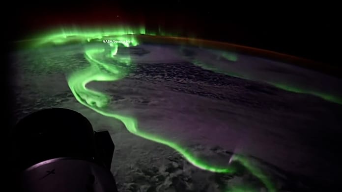 Un astronauta de la NASA graba auroras australes d
