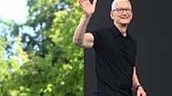 CEO Tim Cook acena durante a conferência anual World Wide Developers Conference na sede da Apple em Cupertino, Califórnia, segunda-feira, 8 de junho de 2026.