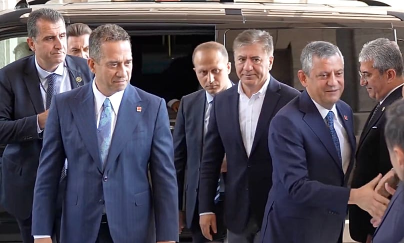 CHP Grup Başkanı Özgür Özel ve CHP Grup Başkanvekili Ali Mahir Başarır TBMM'ye geldi / 9 Haziran 2026 Salı