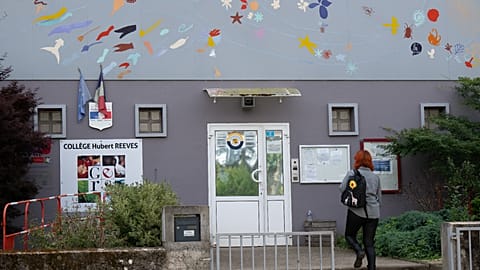 Die von der vermissten elfjährigen Lyhanna besuchte Mittelschule ist am Freitag, dem fünften Juni, in Fleurance in Südwestfrankreich zu sehen.
