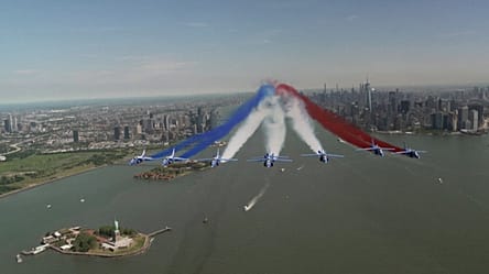 USA: French Air Force display marks 250 years of American independence