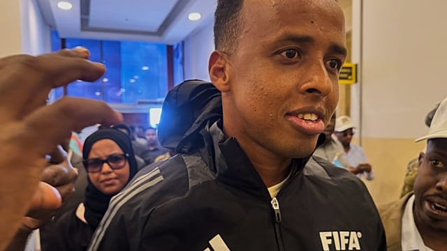 Somalie : interdit d'entrée aux USA, l'arbitre Oma