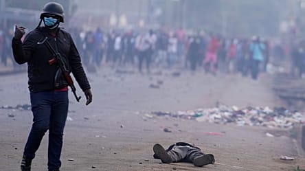 Deadly clashes in Kenya as protesters fight US Ebola quarantine facility