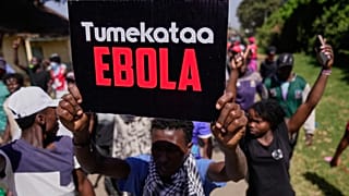 Ebola : les USA exhortent les pays européens à mettre en place des restrictions de voyage