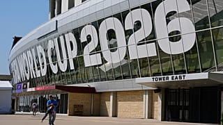 A 2026-os FIFA-világbajnokság feliratai borítják a vb-re Kansas City Stadion névre átkeresztelt arénát 2026. június 8-án Kansas Cityben