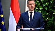 Magyar Péter miniszterelnök a kormányszóvivői sajtótájékoztatón 2026. június 11-én.