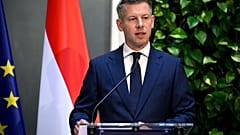 Magyar Péter miniszterelnök a kormányszóvivői sajtótájékoztatón 2026. június 11-én.