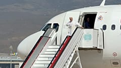 Le pape Léon XIV atterrit aux Canaries.